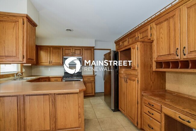 Building Photo - 3 Bedroom Pet-Friendly Home in Shawnee, KS...