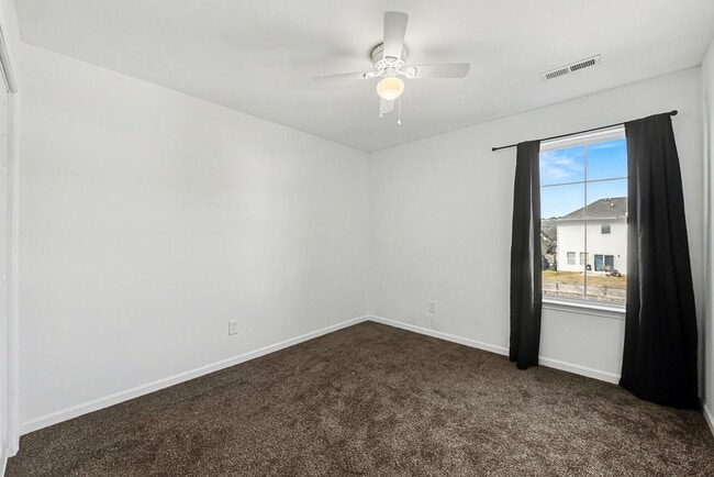 Building Photo - 146 Woodbrook Way