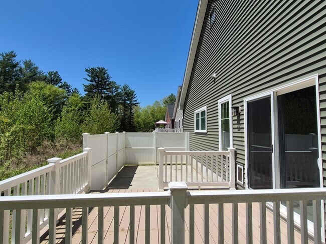 Building Photo - 123 Ashford Rd