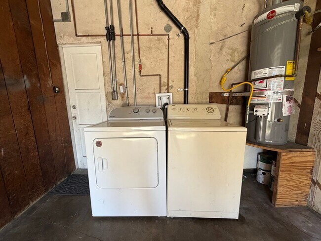 Building Photo - Now available 1bed/1bath cottage in Normal Heights!