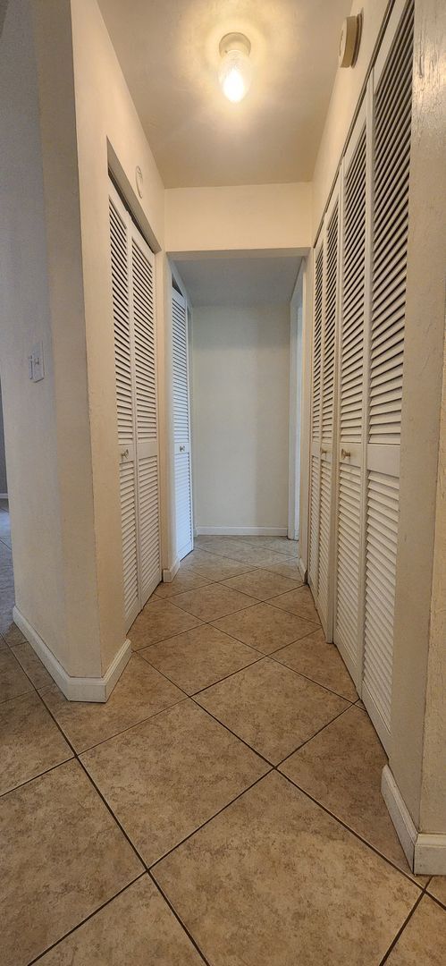 Building Photo - 4BR/2.5BA Home in Desirable Northridge Com...