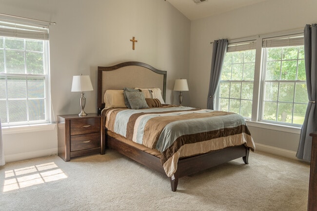 Building Photo - 5306 Mulholland Dr