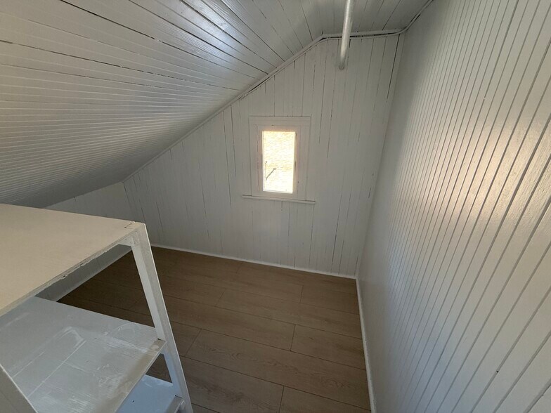 Building Photo - 563 San Francisco Ave