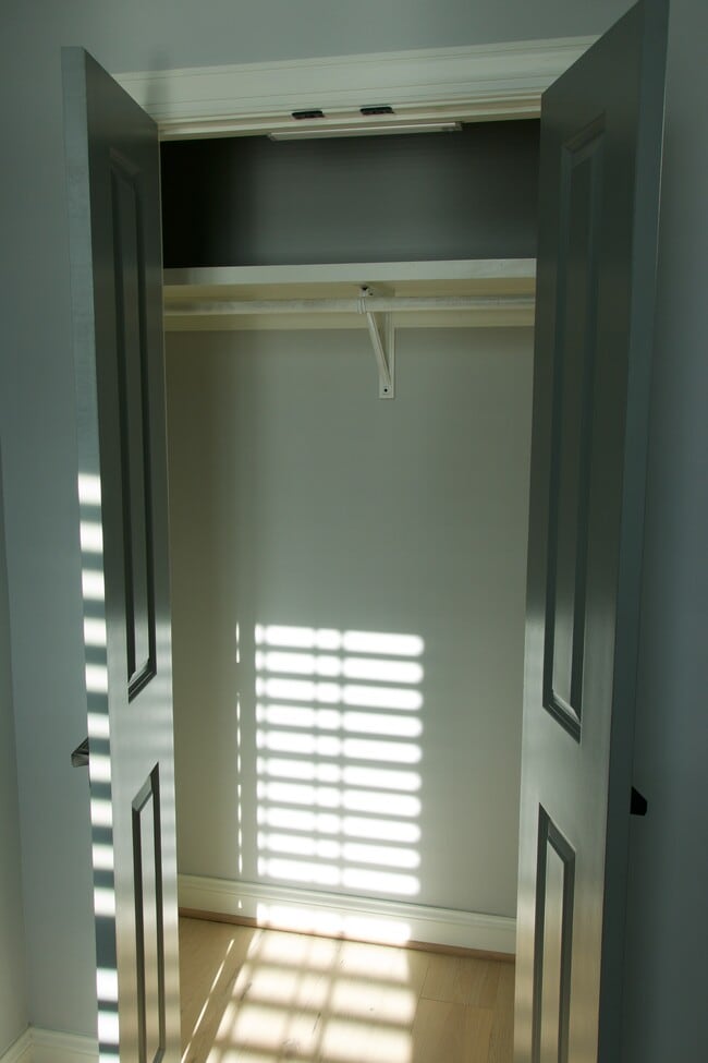 Building Photo - 9517 23rd Bay St