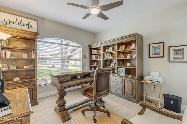 Building Photo - 646 S Pine St