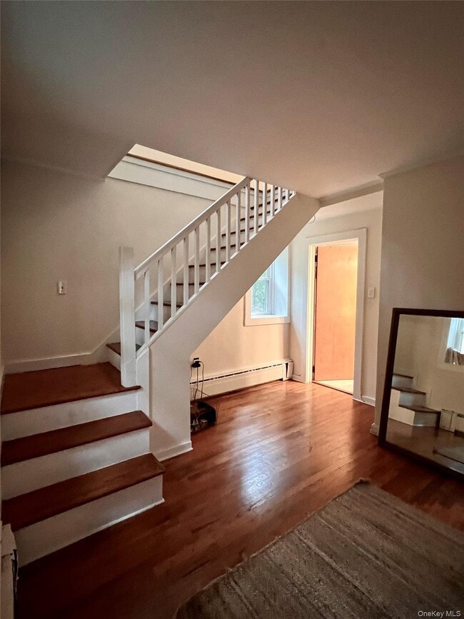 Building Photo - 863 Wolcott Ave
