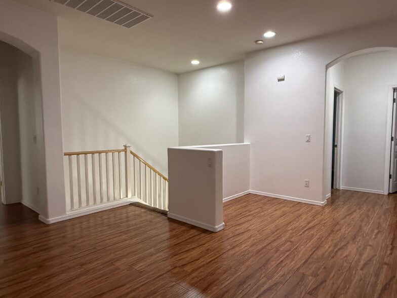 Building Photo - 1177 W Laredo Ave