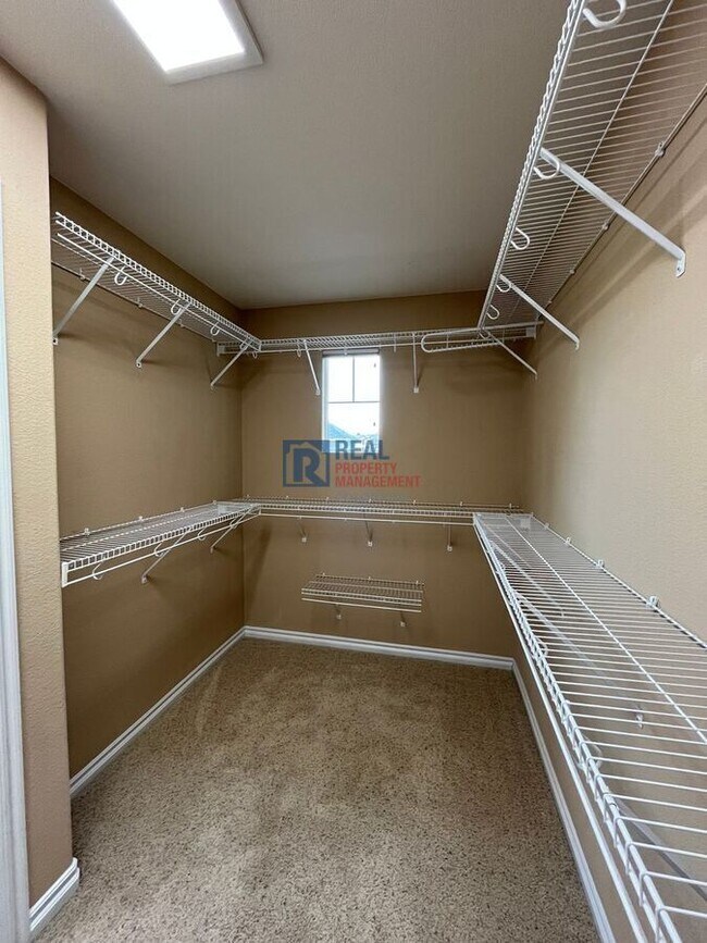 Building Photo - 10828 Heatherton Cir