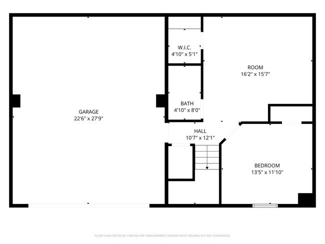 Building Photo - Beautiful Like-New Split Foyer Home Off Ex...