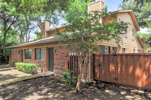 Building Photo - 5720 Cedar Creek Dr