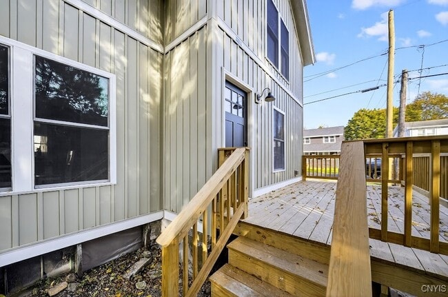 Building Photo - 127 E Warrington Rd