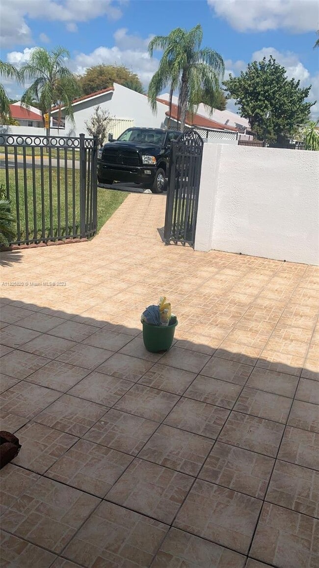 Building Photo - 15200 SW 81st Ln