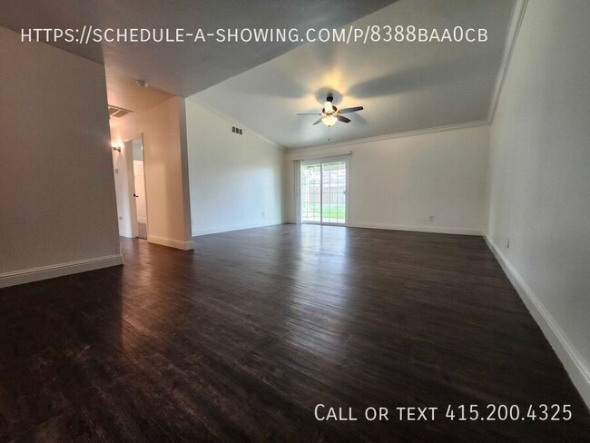 Building Photo - Beautifully renovated 3-bedroom, 2-bath ho...