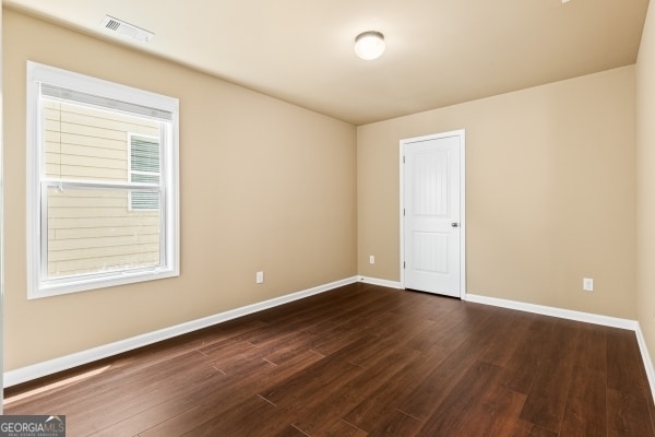 Building Photo - 3920 Lake Manor Way
