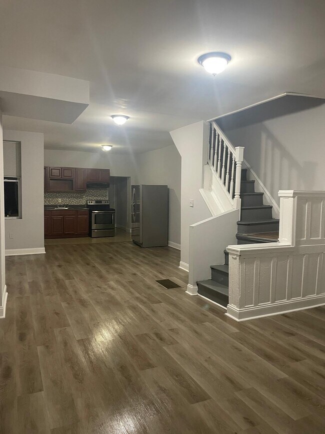 Building Photo - 628 N 55th St