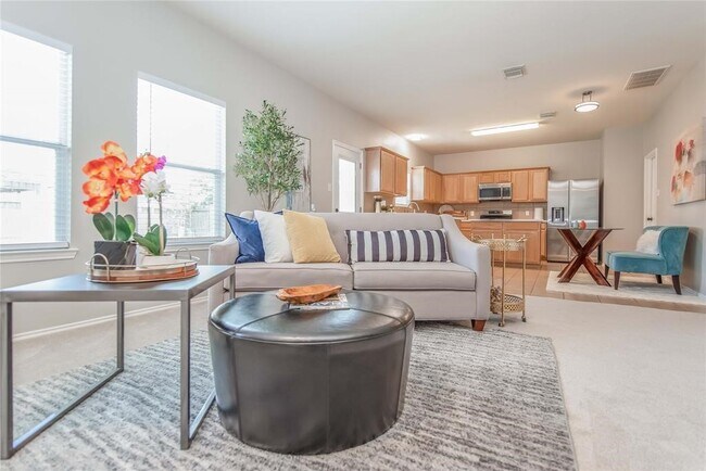 Building Photo - 30111 Luna Lakes Dr