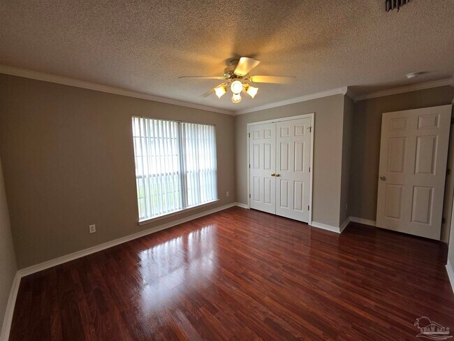 Building Photo - 6913 Hanover Ct