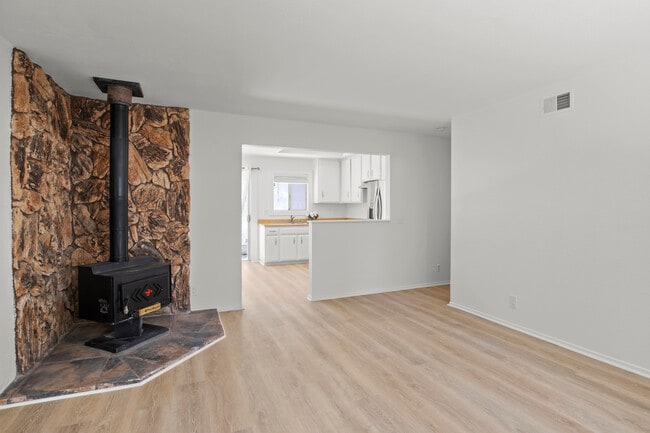 Building Photo - 39216 San Francisquito Canyon Rd