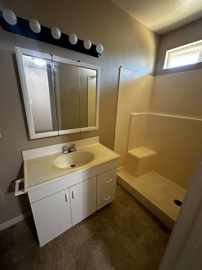 Building Photo - Garner Lane