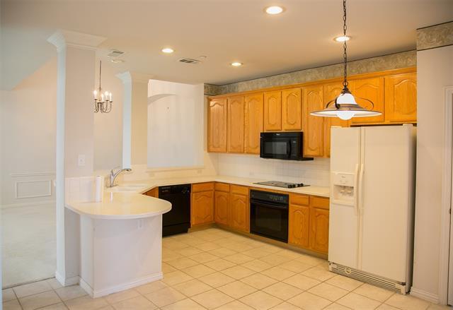 Building Photo - 511 Poplar Ln