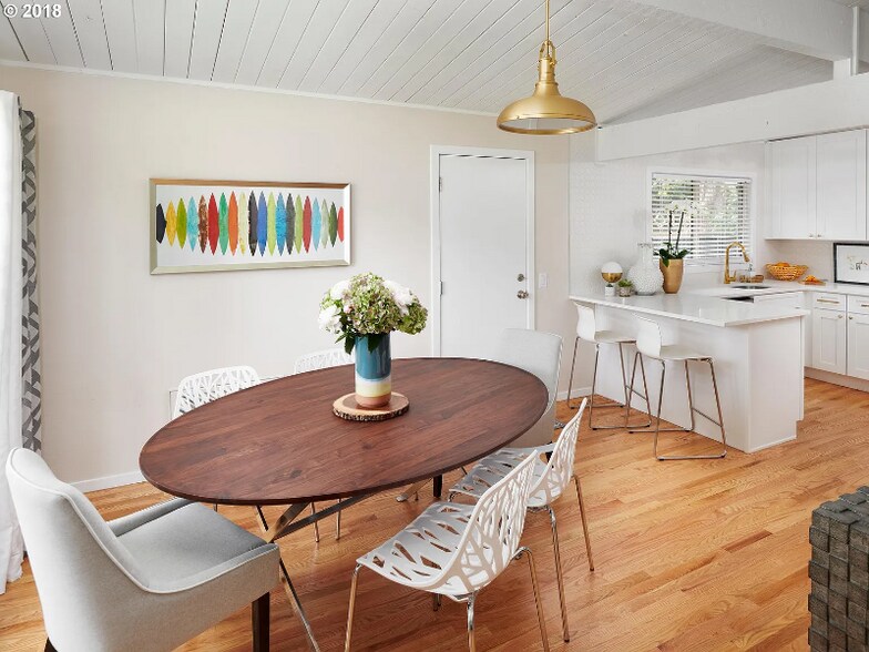 Building Photo - 12920 SW Faircrest St