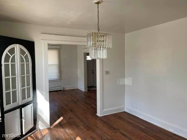 Building Photo - 4 br, 2 bath House - 302 Berwyn Ave