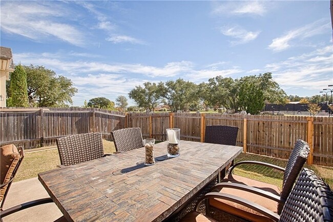 Building Photo - 12500 Calistoga Way