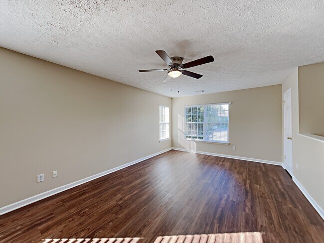 Building Photo - 157 Walton Trace S