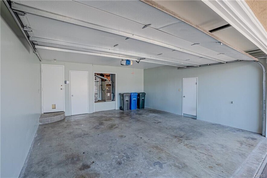 Building Photo - 2522 Voorhees Ave