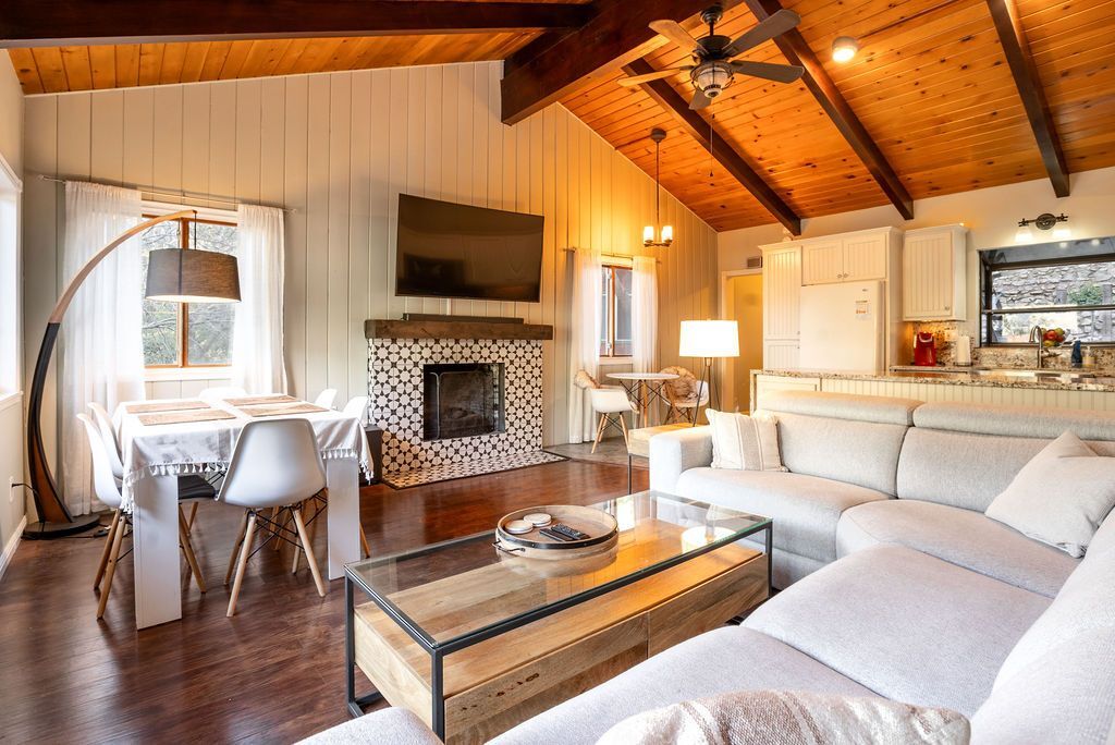 Building Photo - 24933 Faulhorn Dr