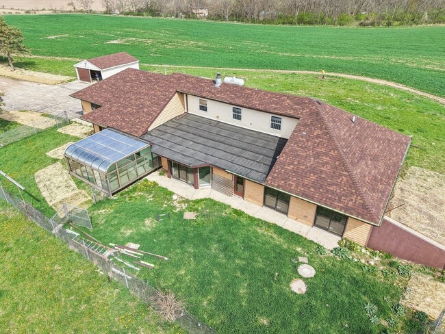 Building Photo - 1406 Busse Rd