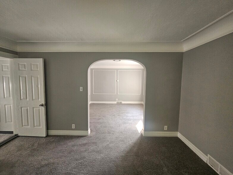 Building Photo - 5974 Coplin St