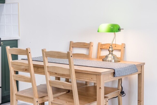 Building Photo - Newly Renovated Guest House Studio in Granada Hills - Utilities & wifi included!