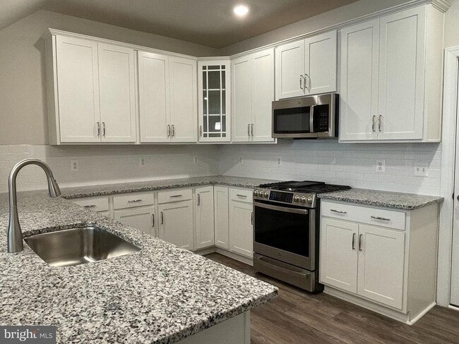 Building Photo - 14955 River Walk Way