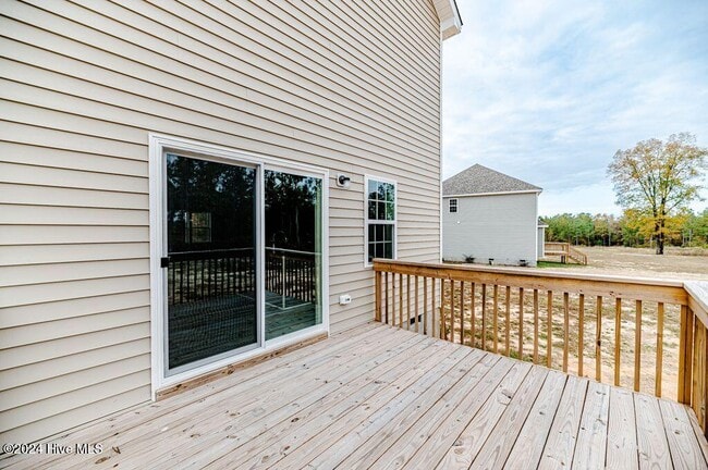 Building Photo - 533 Stadium Dr