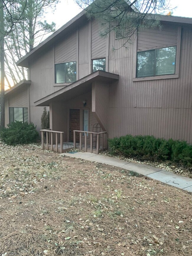 Building Photo - Beautiful Flagstaff Home