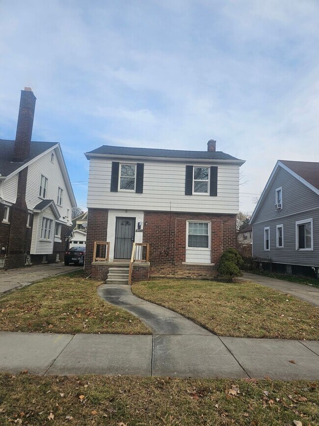 Building Photo - 4196 Buckingham