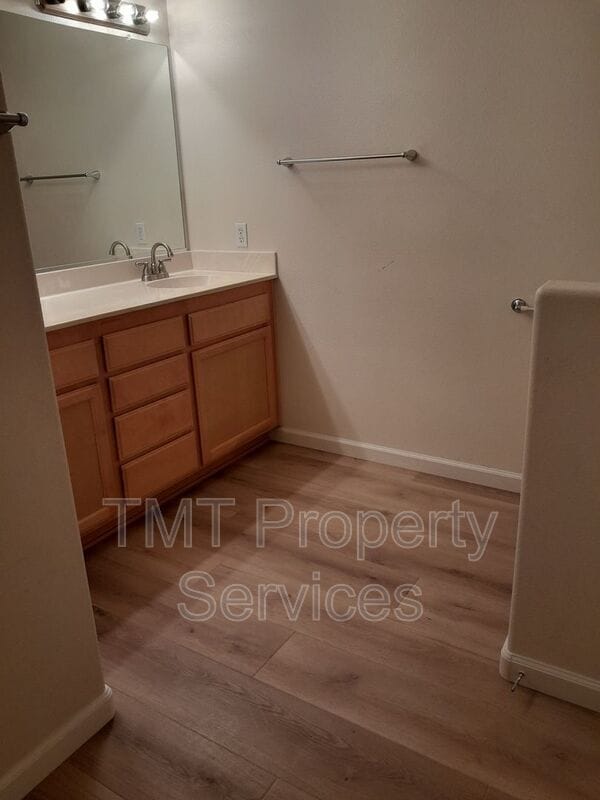 Building Photo - 310 E McCoy Ln