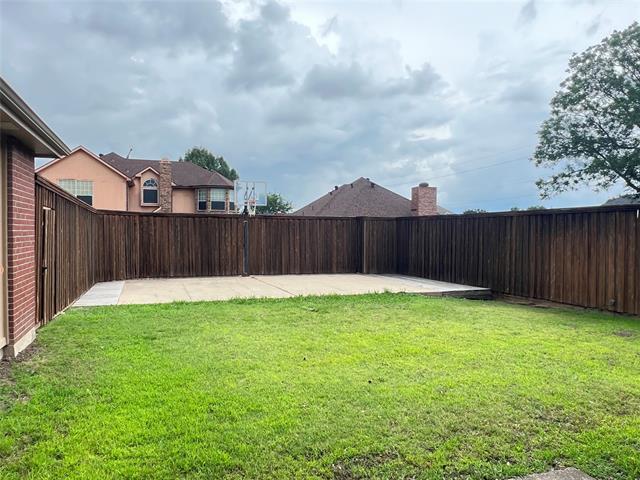 Building Photo - 723 Sumner Dr