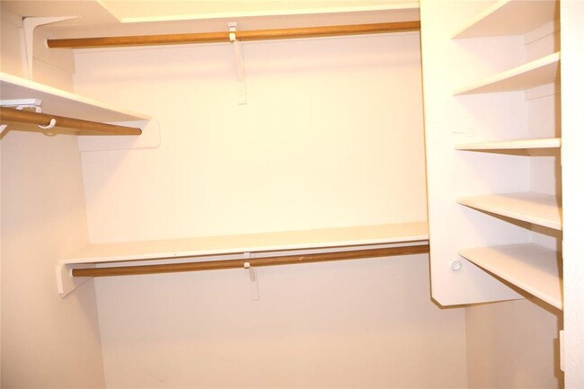 Building Photo - 3120 Cohoba Dr