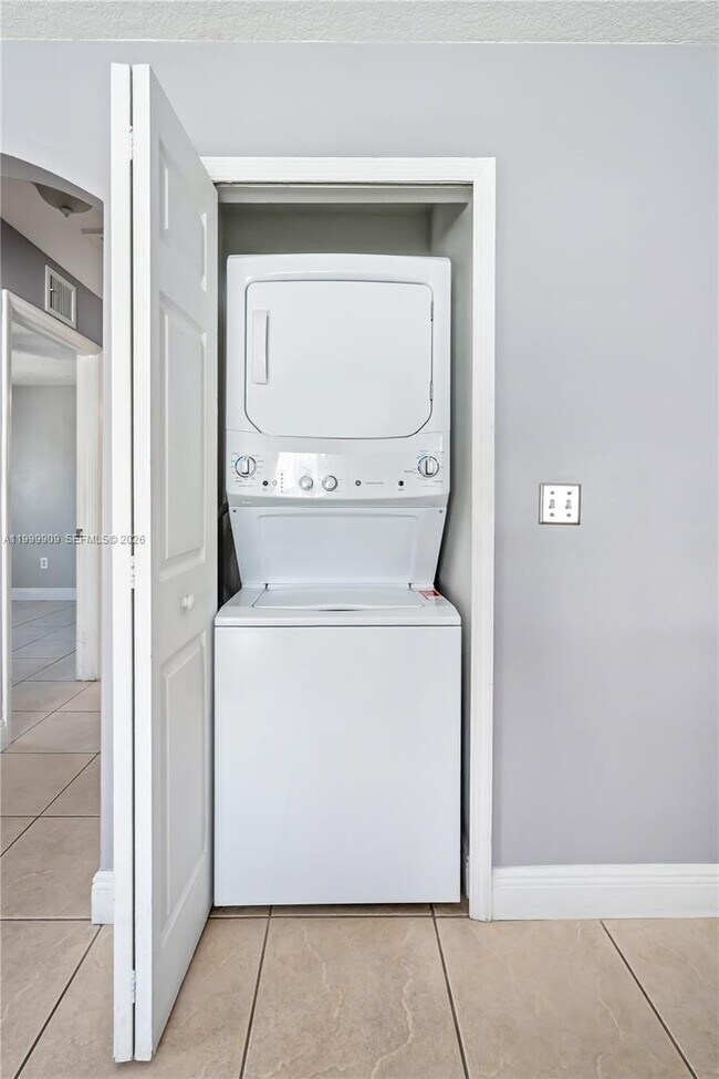 Building Photo - 760 NW 80th St