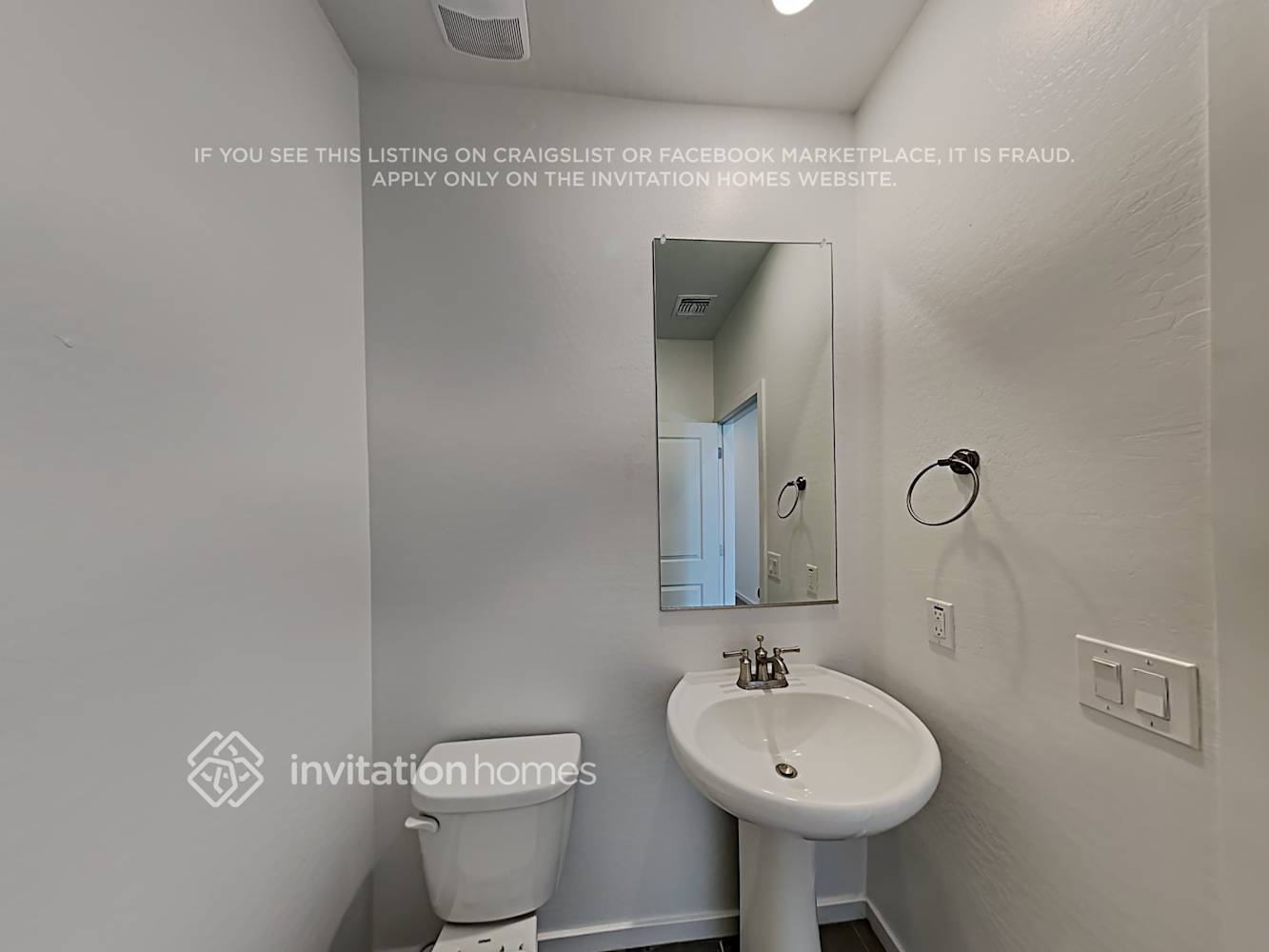 Building Photo - 40471 W Sunland Dr