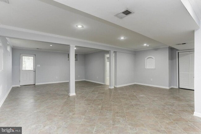 Building Photo - 6935 Heritage Crossing