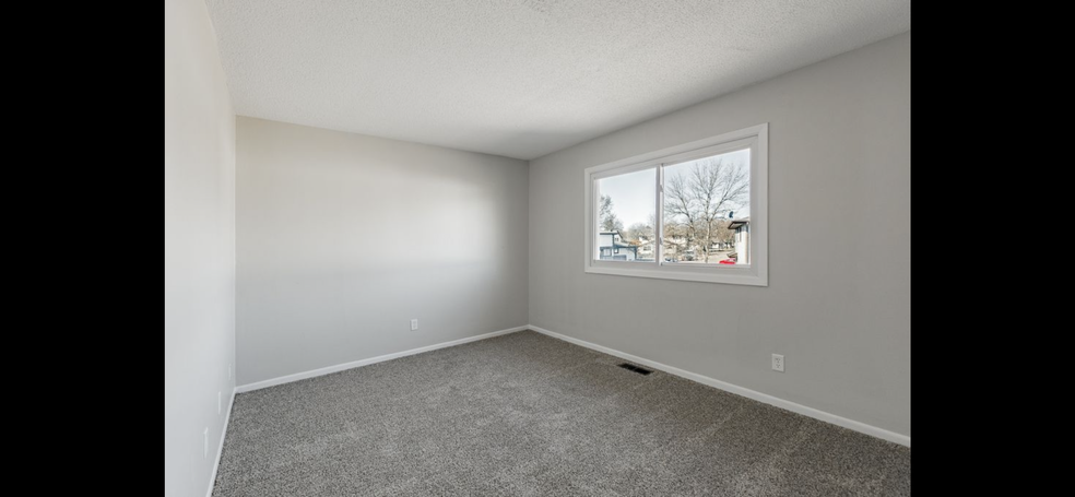 Building Photo - 6406 83rd Ct N