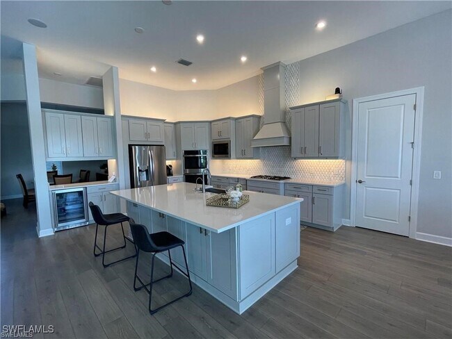 Building Photo - 15587 Montello Ln