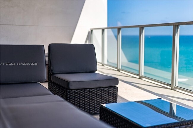 Building Photo - 3101 S Ocean Dr