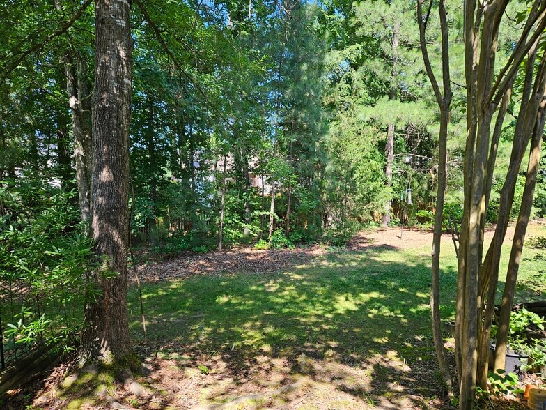 Building Photo - 117 Forest Oaks Dr