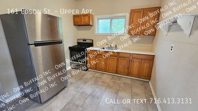 Primary Photo - Spacious 2 Bedroom Upper With Appliances &...