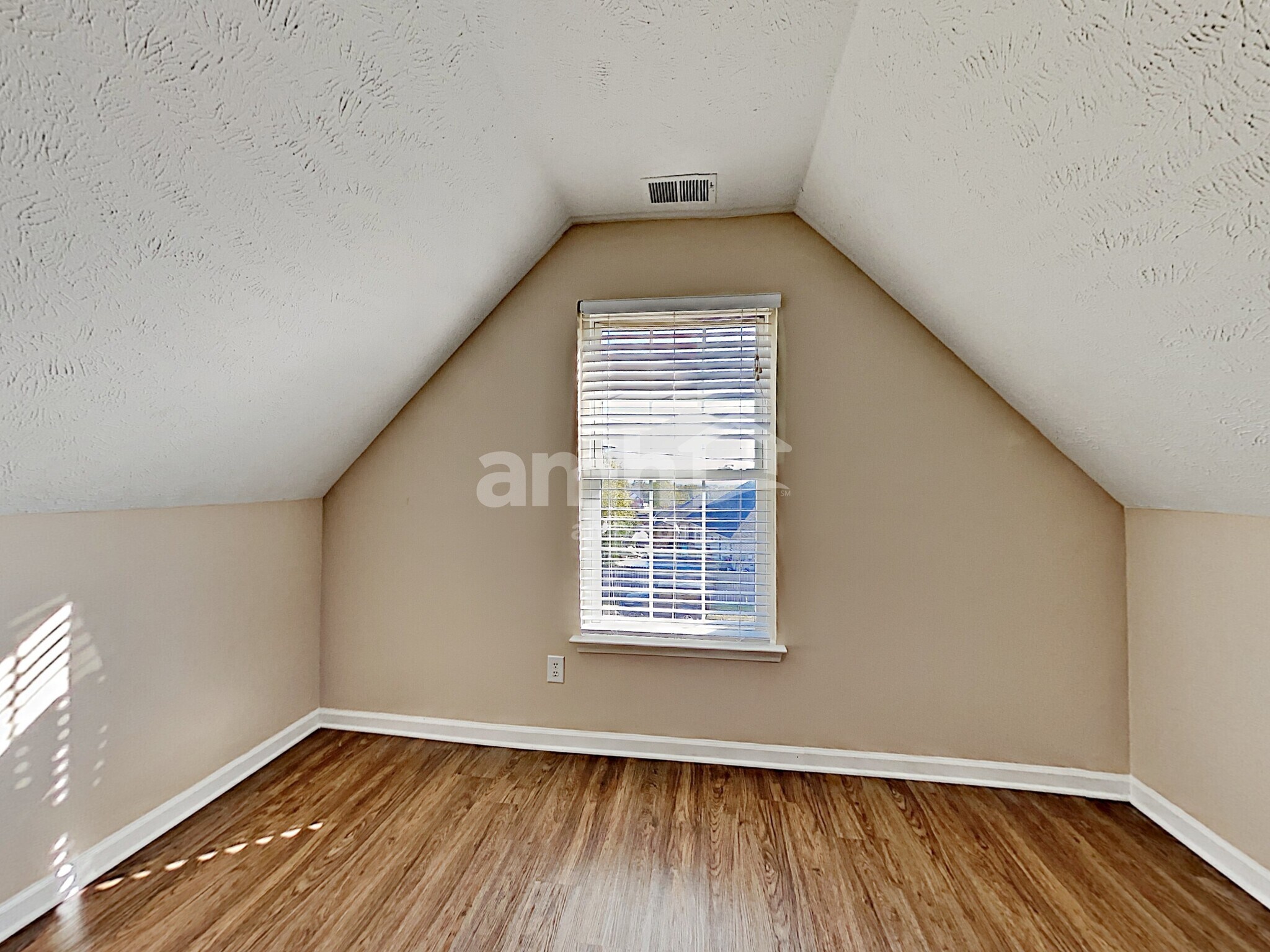 Building Photo - 1150 Rock Ledge Pass