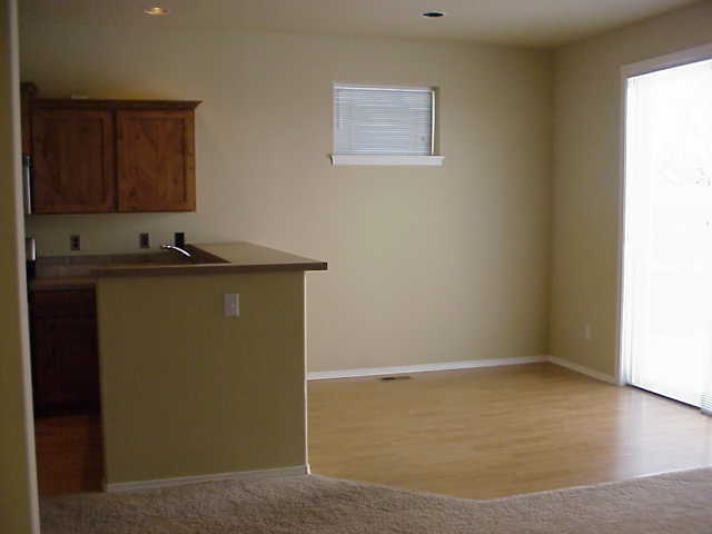 Building Photo - VIDEOTOUR: This Home Will Catch Your Heart...